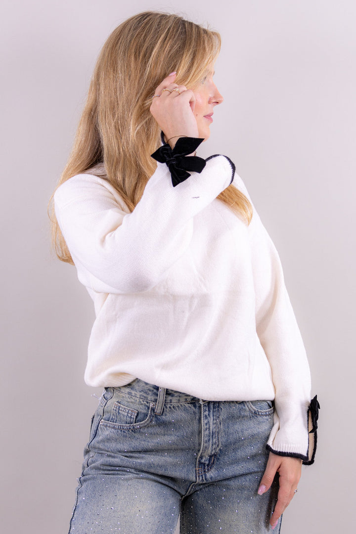 Puck bow knit