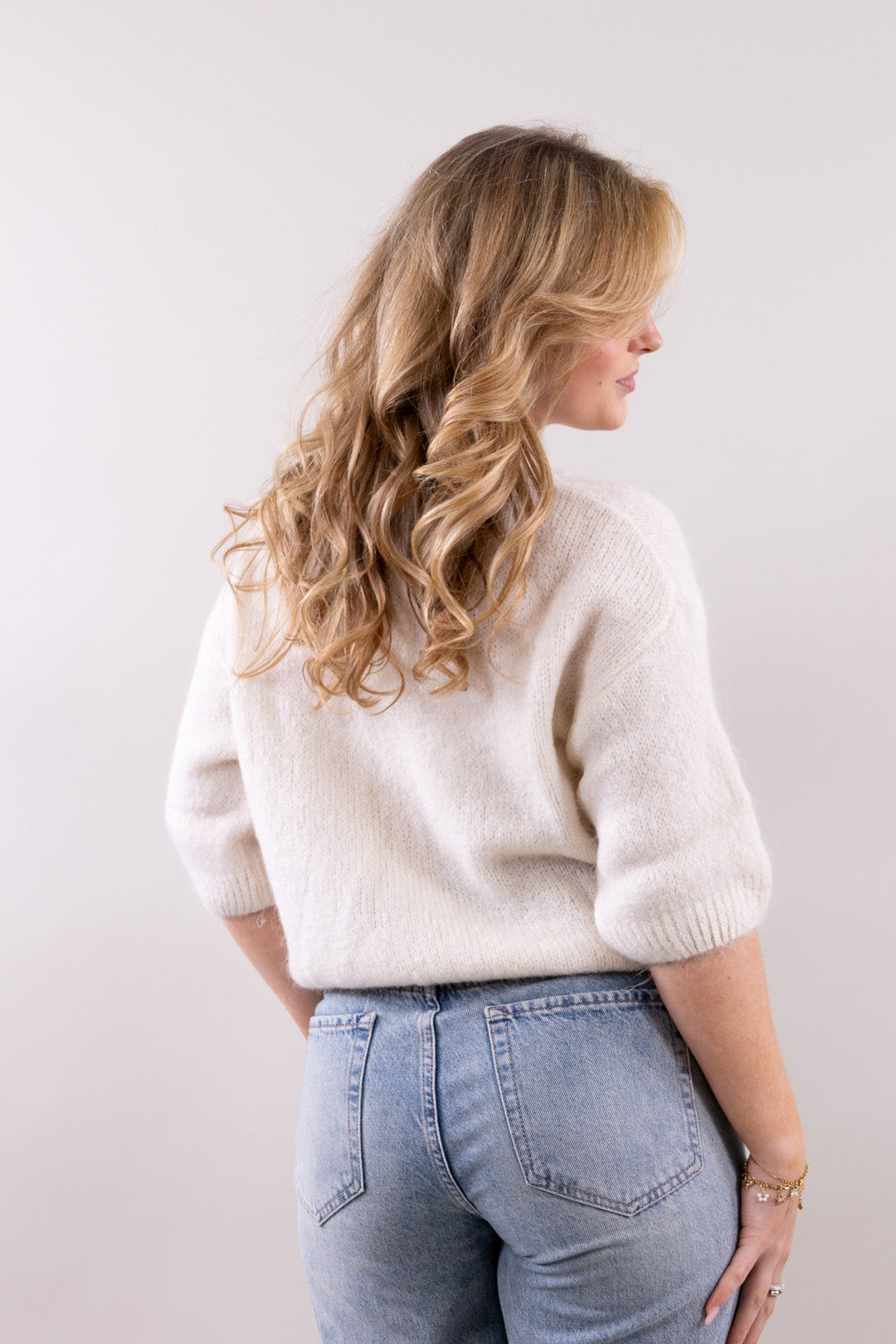 Basic Knitted Sweater - Short Sleeve